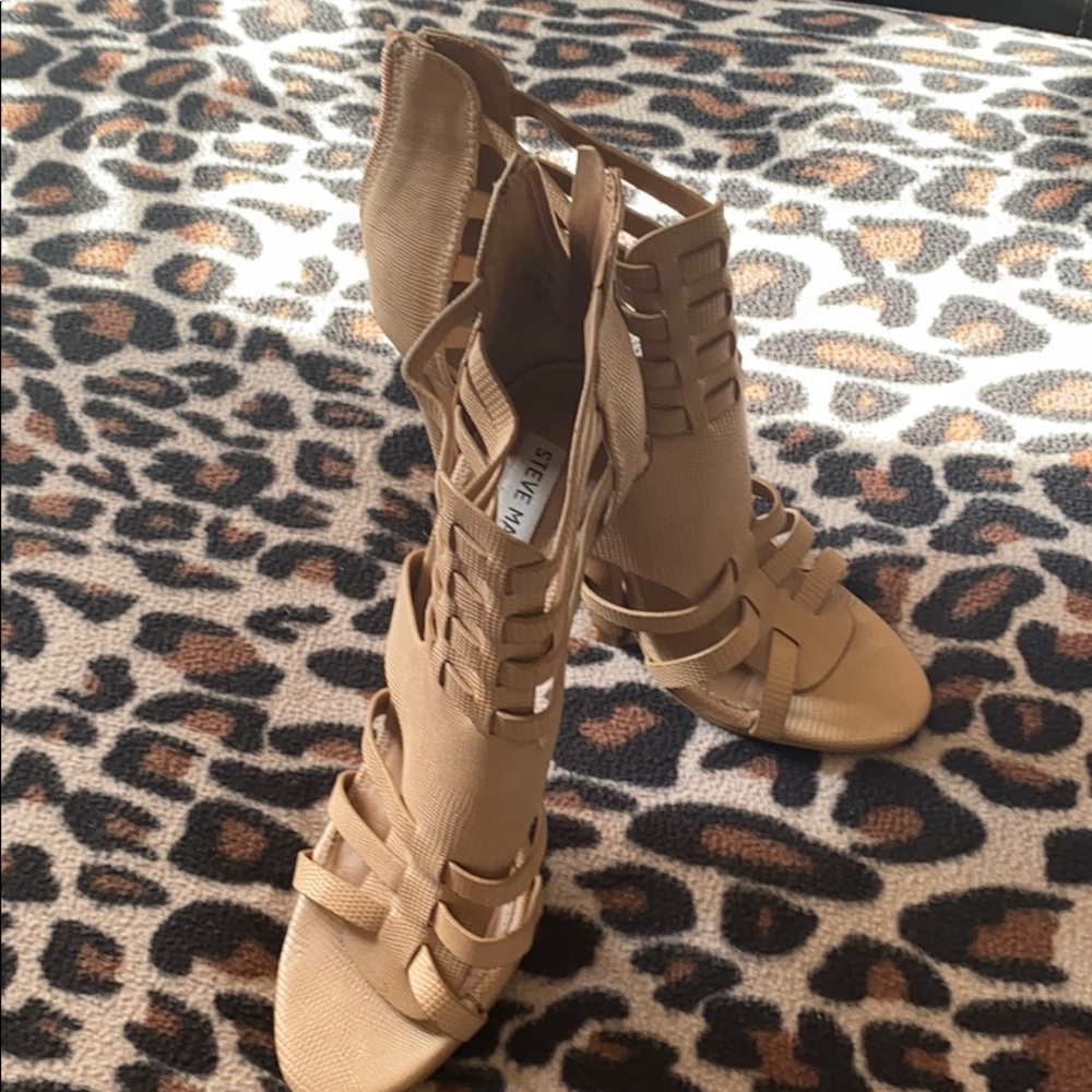 Women’s shoes